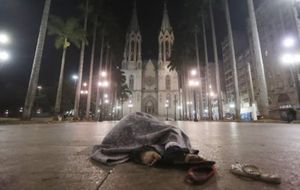São Paulo/SP - Marmita para moradores de rua no natal 
