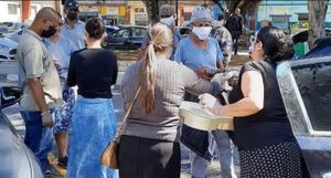 Causas e Comunidade - Marmita para moradores de rua no natal 