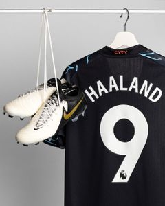 Ajude-nos a levar nossa paixão por camisas de futebol e artigos esportivos para o próximo nível! imagem 6