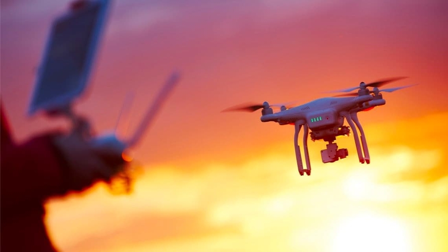 Projeto Escola de Formação de Pilotos de Drones - Tecnologia ao alcance de todos .