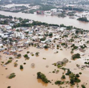 Porto Alegre/RS - ajuda aos desabrigados pelas enchentes no estado do Rio |Grande |Do Sul
