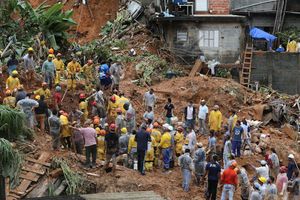 Recife/PE - AJUDA AOS DESABRIGADOS PELO DESASTRE DAS CHUVAS DE RECIFE-PE