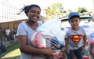 Vaquinha Online - Um Gesto de Amor: Ajude-nos a Aliviar o Sofrimento de moradores de rua, mães e pais de família que estão em situação de vulnerabilidade social, alimentar, habitacional e financeira.