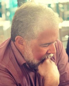 Livro - SR. CROC ESTÁ ATRASADO PARA O TRABALHO (de Manoel Magalhães) + O ENCONTRO (de Leonardo Nahoum e Joana Coelho)