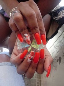 Vaquinha Online - Material de unhas para assim voltar a trabalhar 