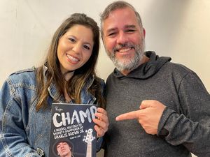 Livro "CHAMP: a incrível história do baixista Champignon do Charlie Brown Jr" Adquira Já! imagem 6