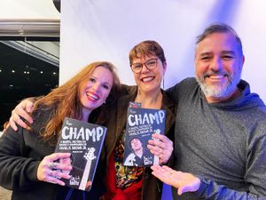 São Paulo/SP - Livro "CHAMP: a incrível história do baixista Champignon do Charlie Brown Jr" Adquira Já!