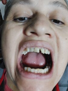 Saúde e Emergências - Me ajude a sorrir de volta por favor