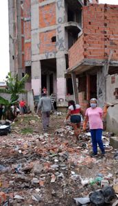 ONGs - Ajude a Ana a comprar seu Barraquinho para ela e a filh