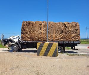 Vaquinha Online - Juntos por Kaloré: Solidariedade para Recuperar seu Caminhão