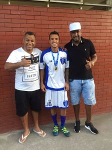 Viver com dor, nunca mais! Preciso de sua ajuda para realizar minha cirurgia.