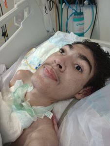 Vaquinha Online - Ajude o Luan ir para casa...