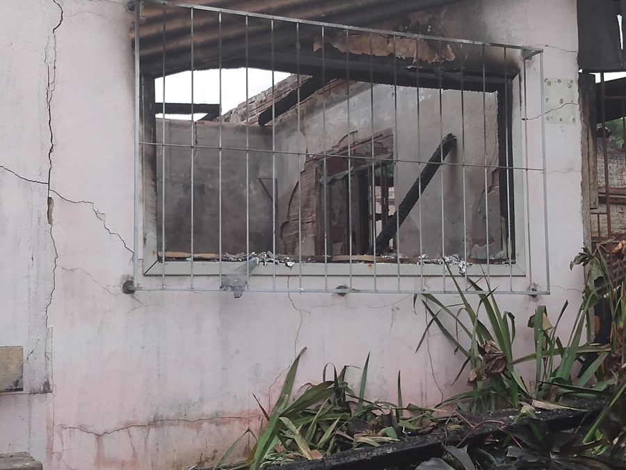 Vaquinha Online - Reconstrução da casa da minha família que pegou fogo 