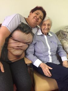 Esssa é uma campanha para arrecadar fundos para fazer a minha cirurgia bariátrica e finalmente conseguir ir para Portugal e continuar cuidando dos meus idosos com todo amor e carinho. imagem 6