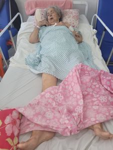 Saúde e Emergências - Ajude a Dona Ruth