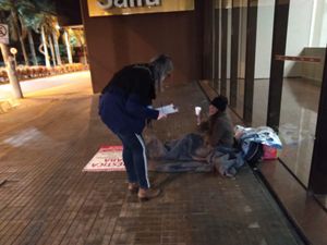 Caridade em ação , o Frio e a fome, mata ! - O Frio e a Fome... Mata !