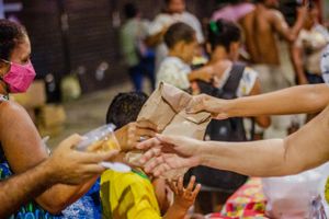Doe amor a quem precisa, faça uma criança feliz nesse Natal - UM NATAL MAIS LIMPO E FELIZ