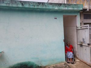 Saúde e Emergências - Uma vida de lutas e uma cadeira de rodas - Ajude uma pessoa idosa a não desistir!