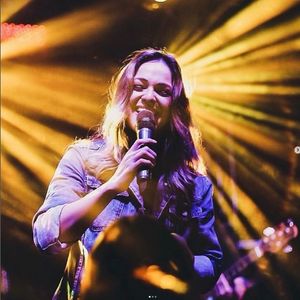 Vaquinha Online - Gravação de DVD cantora Thaís Lima