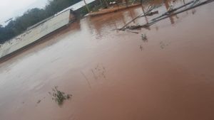 Vaquinha para Silvia e Família - Vítimas das Enchentes em Rio Grande do Sul - Ajudemos Silvia e sua família após a devastadora enchente no Rio Grande do Sul