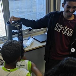 Educação - Ajude o Erik a estudar na USP!