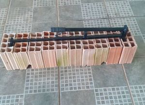 Cidade Ocidental/GO - Carregador de tijolos