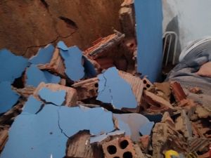 Financiamento Coletivo - My bedroom got buried, I need help - Meu quarto foi soterrado, preciso de ajuda