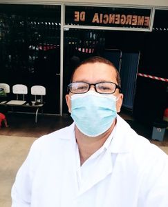 Preciso do seu apoio solidário para me tornar Médico