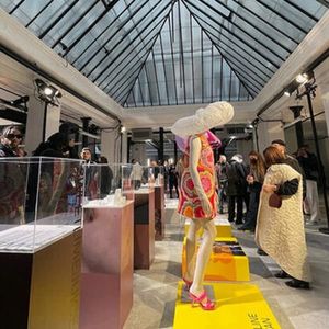 Moda - SUA MARCA EM PARIS PFW/FESHION VIDES BRASIL GLOBAL