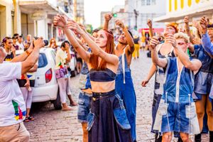 Corumbá/MS - A Cia de Dança do Pantanal precisa ir para Paris!