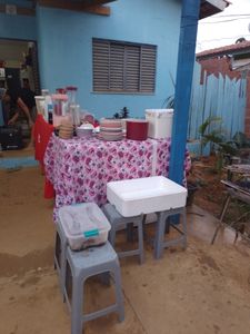 Olá. Estou precisando urgentemente de ajuda.pra fazer uma uma varanda na frente de minha casa pra negócio.