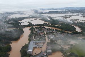 Enchente Rio dos Sinos - Cidade Campo Bom -RS