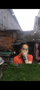 Você pode ajudar? Nossa casa vai cair...