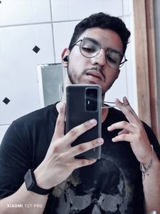 Cursar para ser um tatuador.