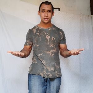 Gatinha doente necessita de tratamentos