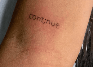 Ajuda para cobrir cicatrizes suicidas 