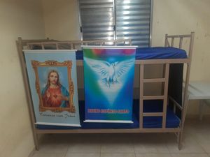 Com Nosso Senhor Jesus Cristo e o Divino Espírito Santo entre nesse abrigo, e com minha fé e eles juntos eu saio!!!