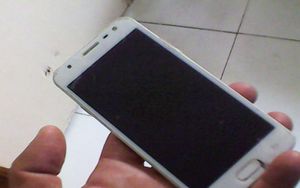O meu celular quebrou e preciso de sua ajuda prá consertar