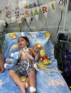 Uma chance de vida para o João Miguel: Ajude a levar nosso pequeno guerreiro de volta para casa!