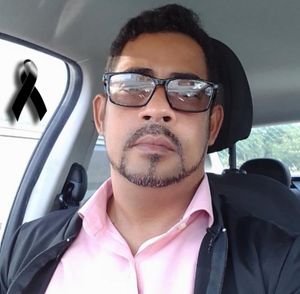 DESEMPREGADO EM BUSCA DE AJUDA PARA COMPRAR UMA BARRA DE LANCHE 