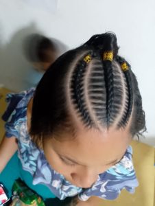 Curso de tranças para mulheres negras - comunidade de Plataforma /Subúrbio Ferroviário 