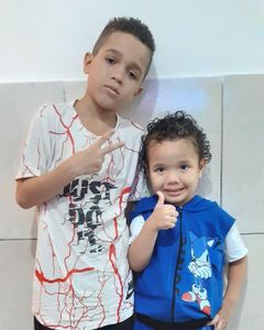 Um lar para Davi e Arthur 