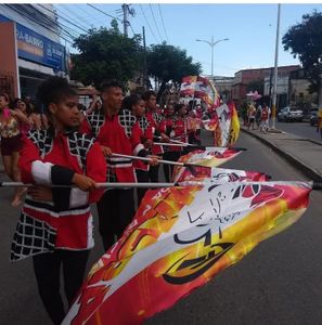 preciso de ajuda  para transformar a musica par ajuda familias de baixa rendo com sexta basica