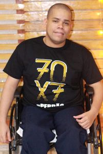 Cadeira de rodas motorizada Gledson