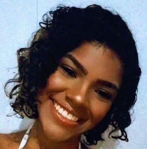 Ajude, a minha tia Rafaela, a sair dessa!