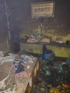 AJUDA - FAMILIA COM CASA DESTRUIDA 