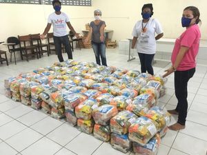 CESTA SOLIDARIA PARA DESAMPARADOS NA CHUVA