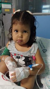 Ajude a Heloísa compra a medicação e fazer os exames 