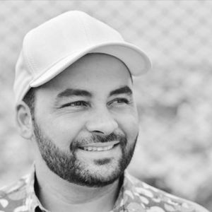 A MENINA E O TREM DE FERRO