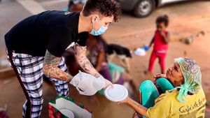 Seja Generoso, alguém nas ruas precisa da sua ajuda !